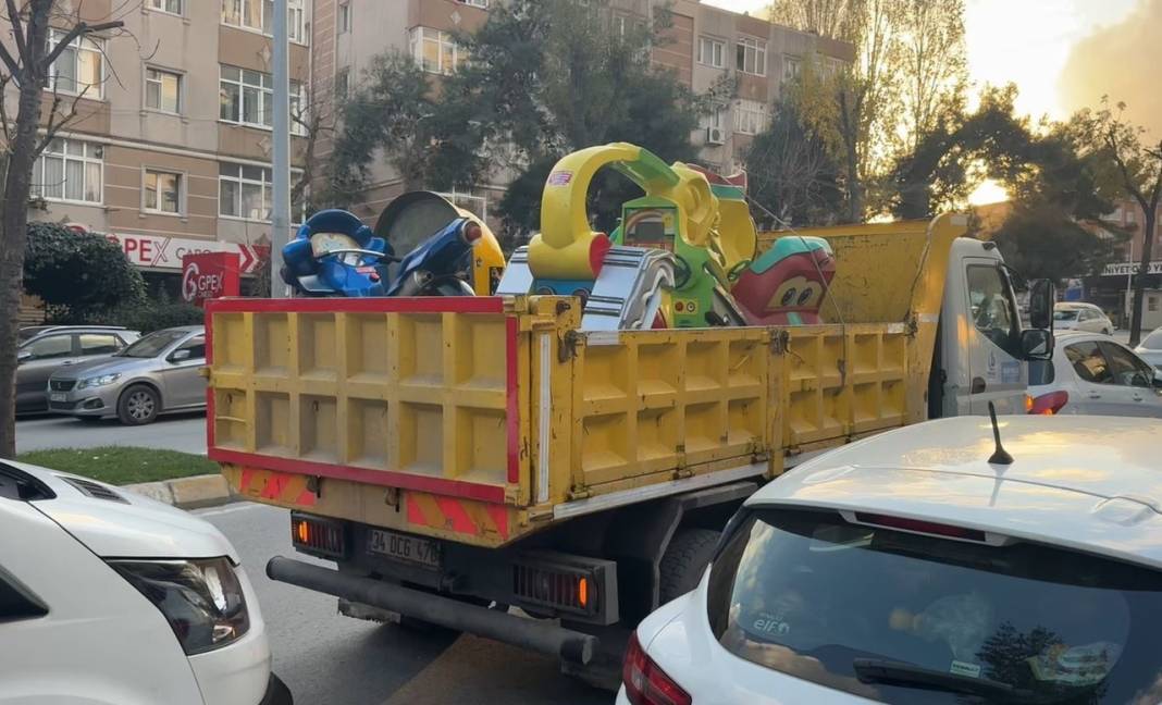 Parkta oynayan 5 çocuğa oyuncaklardan elektrik çarptı, park mühürlendi 2